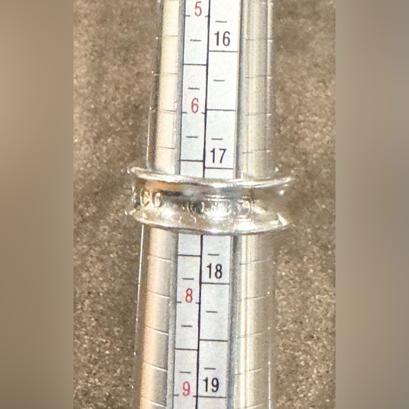 Tiffany & Co 1837 ring size 7 - Picture 8 of 8